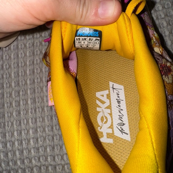 Hoka x Free People Movement Clifton 8 - Picture 9 of 9